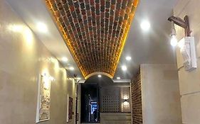 Mıdyat Ladınos Otel